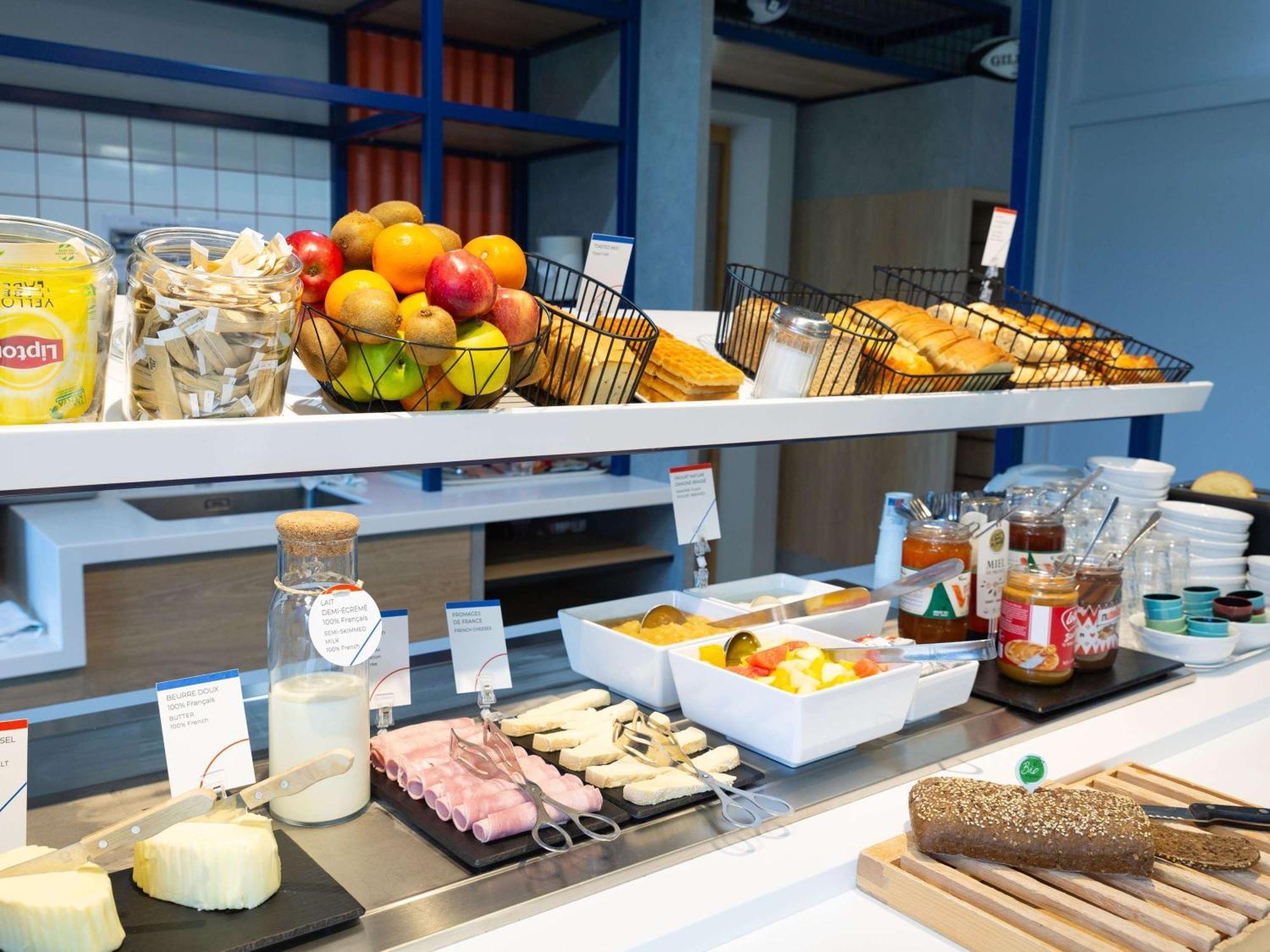 Ibis Budget Tours Sud Hotel 3*
